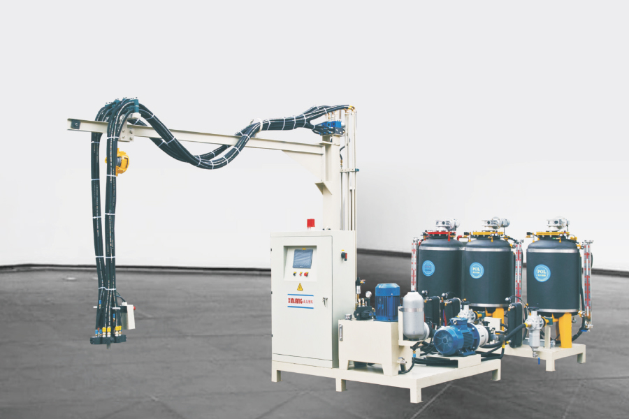 Üç bileşenli poliüretan yüksek basınçlı köpük enjeksiyon makinesi Ningbo Xinliang Machinery Co., Ltd.